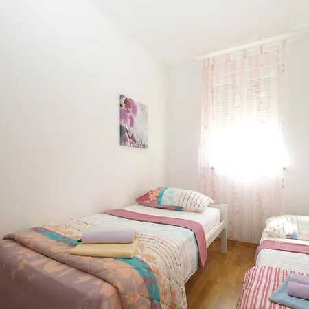 Apartment Fuer 4 Personen Ca 54 Qm In Fazana-surida, Istrien Istrische Riviera *